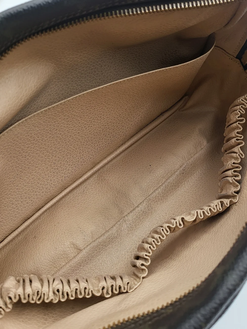 LOUIS VUITTON Monogram Trousse Toilette 28..Authentic Vintage ..